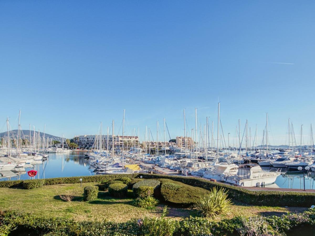 Les Deux Voiles-1 By Interhome